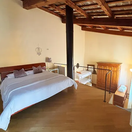 Domus Mirabilis Couette-café 3*