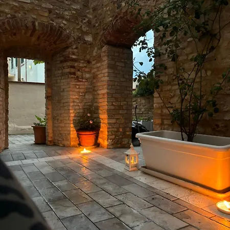 Domus Mirabilis Panzió Ancona