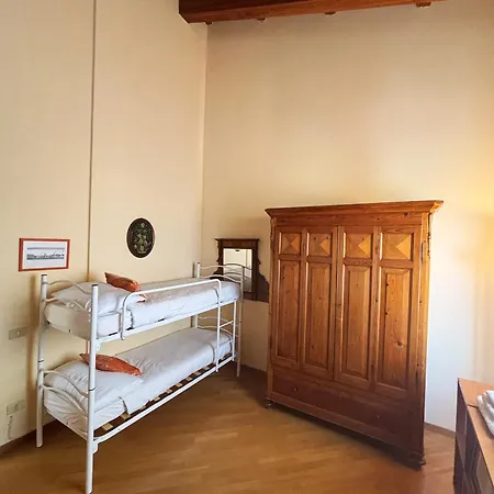 Bed & Breakfast Domus Mirabilis 3*