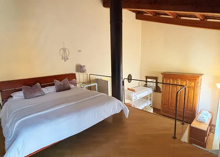 Domus Mirabilis Bed and breakfast 3*