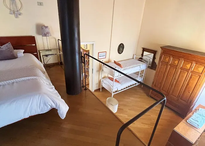 Domus Mirabilis Bed and breakfast